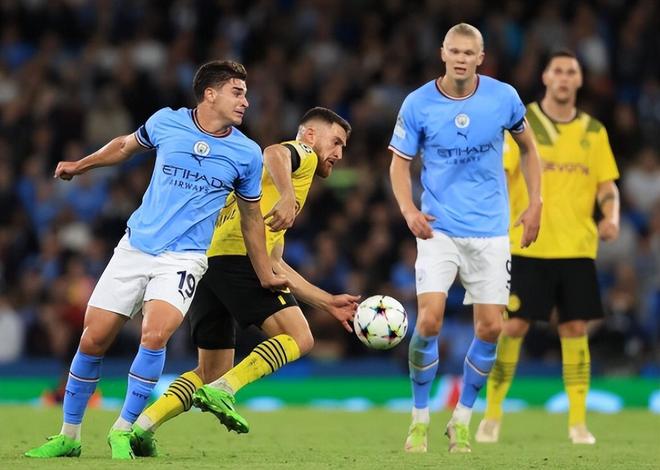 亚冠精英半场：牟再现破僵，朴青孝屡献神扑，江原1-0武里南联（亚冠精英半场战报：牟再现先拔头筹，朴青孝多次神扑，江原暂1-0武里南联）