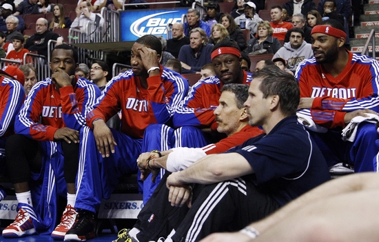 NBA球队战术解析：雄鹿防守策略调整,（雄鹿防守变阵：NBA战术深度解读）