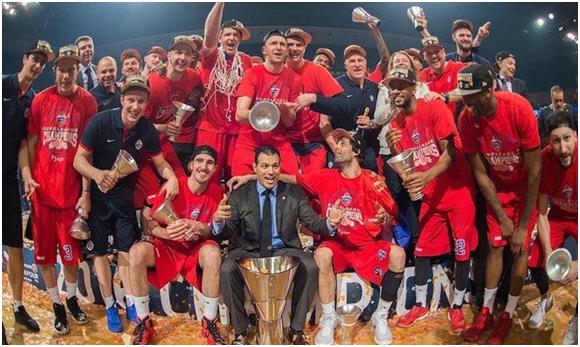 曼联的不稳定表现：马兹拉维的愤怒与反思（曼联起伏不定：马兹拉维的愤怒与自省）