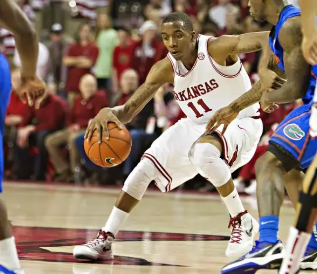 CBA：广东男篮轻松击败宁波队（CBA：广东男篮轻取宁波队）