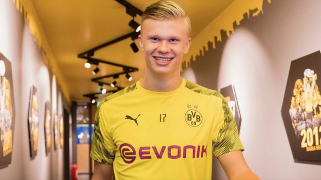 莱万加入欧冠百球俱乐部 进球效率比梅西C罗更高（莱万跻身欧冠百球俱乐部 进球效率力压梅西与C罗）