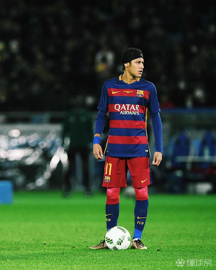 逆袭称王，苏超泰州队获2025微博竞燃之夜年度全民闪耀运动队（苏超泰州队逆风封王，荣膺2025微博竞燃之夜年度全民闪耀运动队）