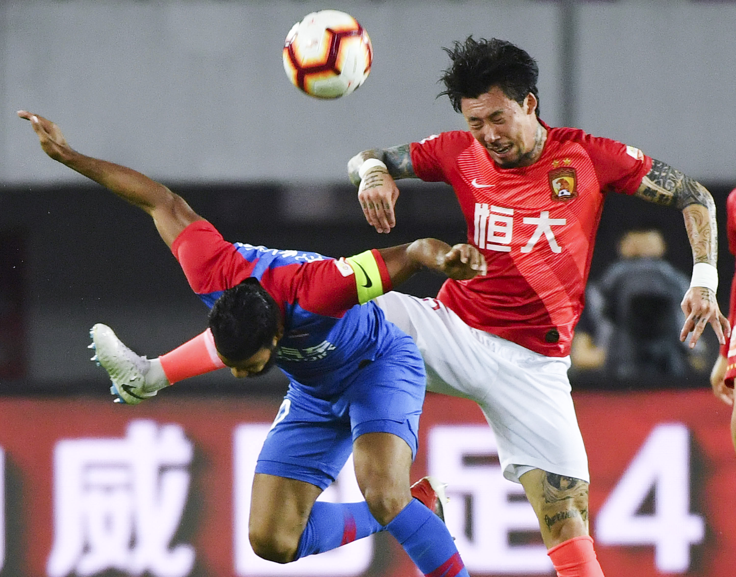 海港瞄准津门虎头号射手，力争中超四连冠再添强援（海港盯上津门虎头号射手，冲击中超四连冠再引强援）