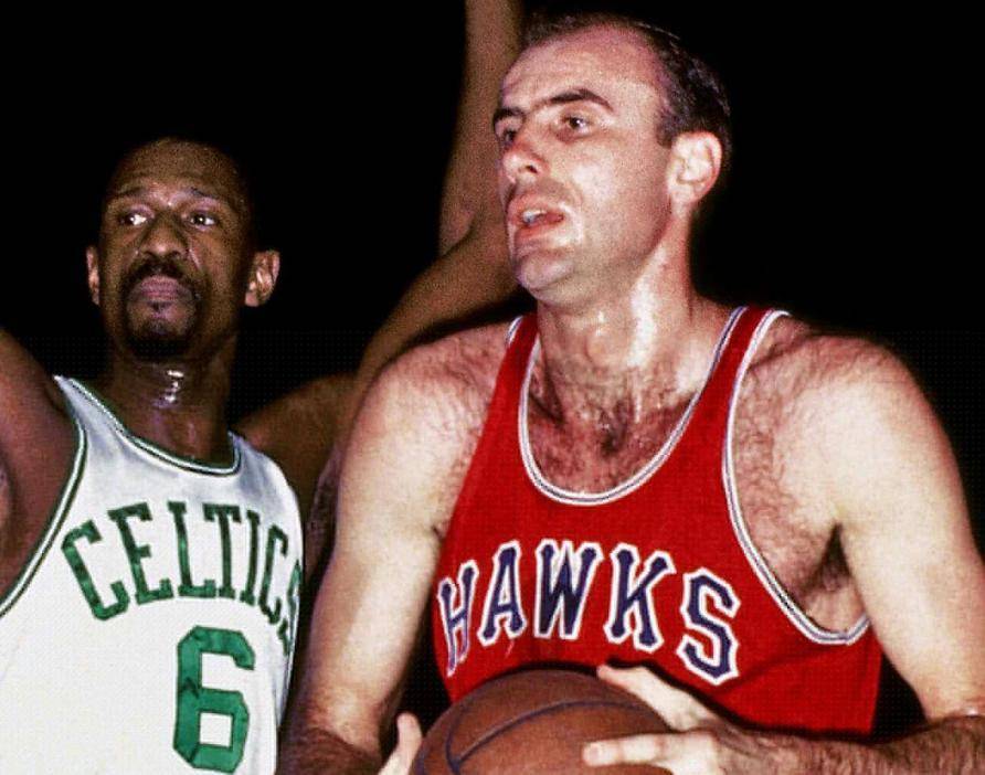 C罗vs苏格兰半场数据：2次射门1次射正，18次传球成功15次